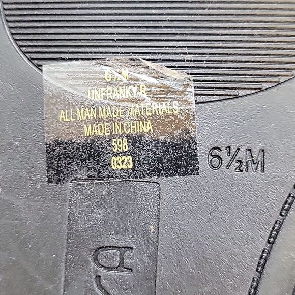 BRAND NEW UNISA SQUARE OPEN TOE WOMEN"S FLAT SANDAL - Picture 15 of 15